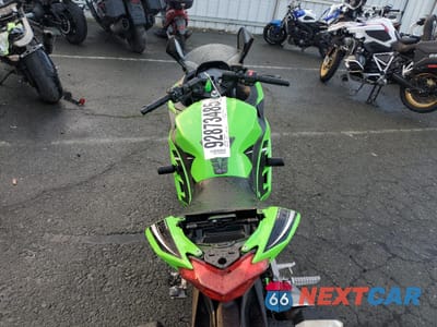 Zdjęcie 6 z 10 samochodu: 2014 KAWASAKI EX300 B VIN:JKAEX8B15EA007592 - miniatura