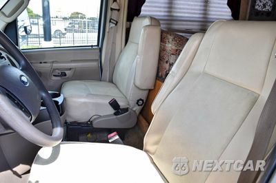 Zdjęcie 6 z 10 samochodu: 2006 FORD ECONOLINE E450 SUPER DUTY CUTAWAY VAN VIN:1FDXE45S96DA52998 - miniatura