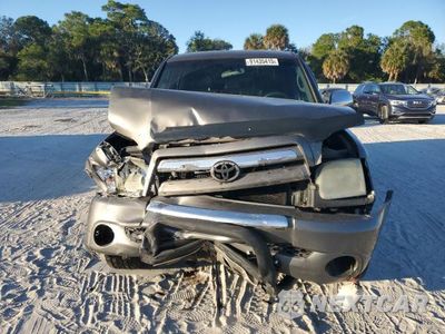 Piąte zdjęcie samochodu w środku: 2004 TOYOTA TUNDRA DOUBLE CAB SR5 VIN:5TBET34154S436114 - miniatura
