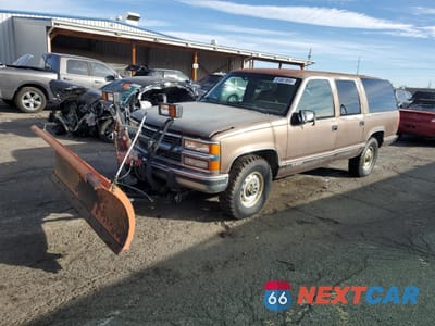 1994 CHEVROLET SUBURBAN K1500 1GNFK16K7RJ395442 - główne zdjęcie licytacji z USA - miniatura