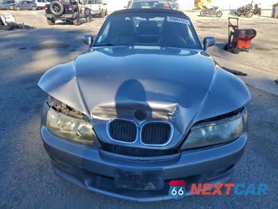 Piąte zdjęcie samochodu w środku: 2002 BMW Z3 2.5 VIN:4USCN33442LK52635 - miniatura