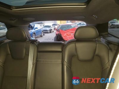 Zdjęcie 10 z 12 samochodu: 2019 VOLVO XC60 T6 R-DESIGN VIN:LYVA22RM7KB230771 - miniatura
