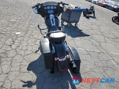 Zdjęcie 6 z 11 samochodu: 2004 HARLEY-DAVIDSON FLHX STREET GLIDE VIN:1HD1KBM12EB676232 - miniatura