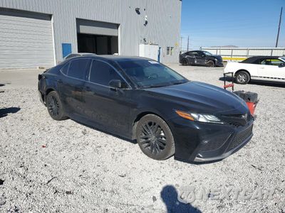 Czwarte zdjęcie samochodu z boku: 2022 TOYOTA CAMRY XSE VIN:4T1K61AK1NU011100 - miniatura