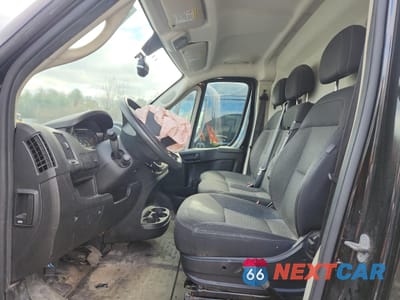 Zdjęcie 7 z 13 samochodu: 2021 RAM PROMASTER DELIVERY VAN VIN:3C6LRVDG7ME518215 - miniatura