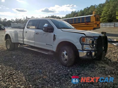 Czwarte zdjęcie samochodu z boku: 2021 FORD F350 SUPER DUTY VIN:1FT8W3DT4MEC89674 - miniatura