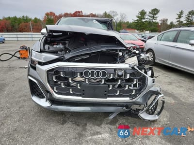 Piąte zdjęcie samochodu w środku: 2025 AUDI SQ8 PRESTIGE VIN:WA1CWBF16SD015308 - miniatura