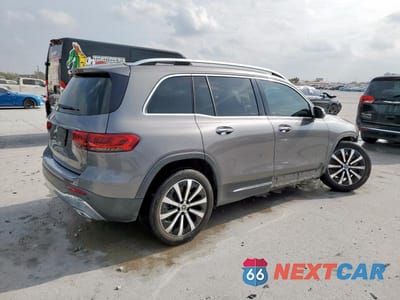 Trzecie zdjęcie samochodu z tyłu: 2021 MERCEDES-BENZ GLB 250 VIN:W1N4M4GB0MW155082 - miniatura