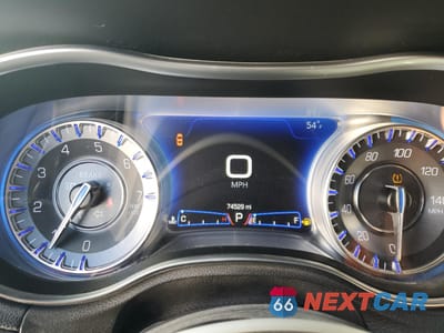 Zdjęcie 9 z 15 samochodu: 2022 CHRYSLER 300 TOURING VIN:2C3CCAAG7NH214478 - miniatura
