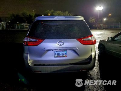 Zdjęcie 6 z 14 samochodu: 2017 TOYOTA SIENNA LE VIN:5TDKZ3DC6HS860594 - miniatura