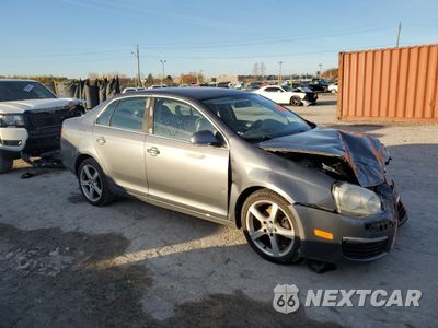 Czwarte zdjęcie samochodu z boku: 2008 VOLKSWAGEN JETTA SE VIN:3VWRM71K08M084024 - miniatura