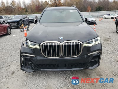 Piąte zdjęcie samochodu w środku: 2022 BMW X7 M50I VIN:5UXCX6C04N9J22319 - miniatura