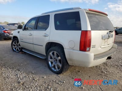 Drugie zdjęcie samochodu z przodu: 2010 CADILLAC ESCALADE VIN:1GYUKAEF3AR196411 - miniatura