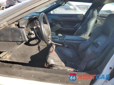 Zdjęcie 7 z 11 samochodu: 1994 CHEVROLET CORVETTE VIN:1G1YY22P3R5110101 - miniatura