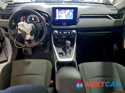 Zdjęcie 8 z 13 samochodu: 2024 TOYOTA RAV4 XLE VIN:2T3P1RFV6RW461652 - miniatura