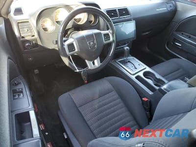 Zdjęcie 8 z 11 samochodu: 2013 DODGE CHALLENGER SXT VIN:2C3CDYAGXDH662895 - miniatura