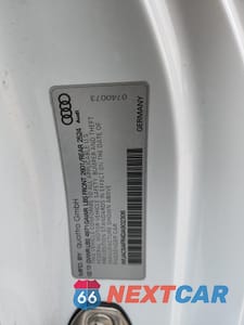 Zdjęcie 12 z 14 samochodu: 2013 AUDI RS5 VIN:WUAC6AFR4DA902306 - miniatura