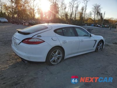 Trzecie zdjęcie samochodu z tyłu: 2011 PORSCHE PANAMERA 2 VIN:WP0AA2A79BL011797 - miniatura