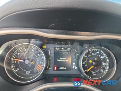 Zdjęcie 9 z 14 samochodu: 2015 JEEP CHEROKEE LATITUDE VIN:1C4PJMCB2FW733625 - miniatura