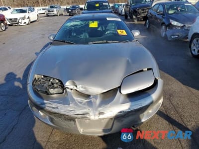 Piąte zdjęcie samochodu w środku: 2001 PONTIAC FIREBIRD FORMULA VIN:2G2FV22G812146703 - miniatura