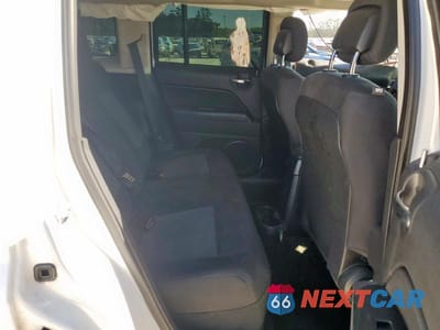 Zdjęcie 11 z 13 samochodu: 2015 JEEP PATRIOT LATITUDE VIN:1C4NJRFB6FD357006 - miniatura