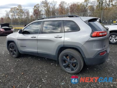 Drugie zdjęcie samochodu z przodu: 2018 JEEP CHEROKEE LATITUDE VIN:1C4PJMCB9JD574767 - miniatura