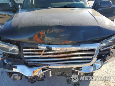 Zdjęcie 11 z 14 samochodu: 2005 GMC NEW SIERRA K1500 VIN:2GTEK13T851340830 - miniatura
