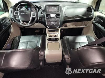 Zdjęcie 8 z 12 samochodu: 2012 CHRYSLER TOWN & COUNTRY LIMITED VIN:2C4RC1GG5CR245703 - miniatura