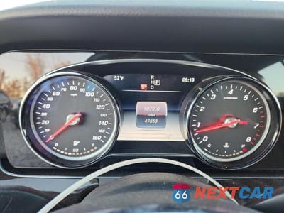 Zdjęcie 9 z 12 samochodu: 2018 MERCEDES-BENZ E 400 4MATIC VIN:WDD1J6GB1JF016465 - miniatura
