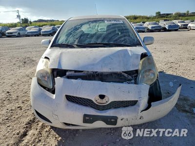 Piąte zdjęcie samochodu w środku: 2010 TOYOTA YARIS VIN:JTDJT4K30A5323138 - miniatura
