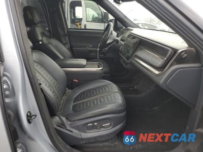 Zdjęcie 7 z 13 samochodu: 2022 RIVIAN R1T LAUNCH EDITION VIN:7FCTGAAL7NN001576 - miniatura