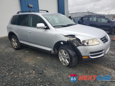 Czwarte zdjęcie samochodu z boku: 2004 VOLKSWAGEN TOUAREG 3.2 VIN:WVGBC67L54D026798 - miniatura