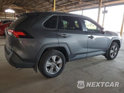 Trzecie zdjęcie samochodu z tyłu: 2024 TOYOTA RAV4 XLE VIN:2T3W1RFV3RW352545 - miniatura