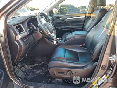 Zdjęcie 7 z 15 samochodu: 2018 TOYOTA HIGHLANDER SE VIN:5TDJZRFH5JS497928 - miniatura