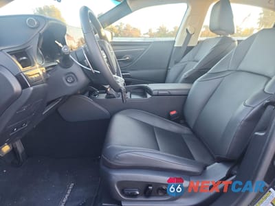 Zdjęcie 7 z 14 samochodu: 2025 LEXUS ES 300H BASE VIN:58ADA1C12SU072990 - miniatura