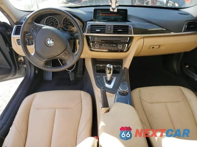 Zdjęcie 8 z 12 samochodu: 2017 BMW 320 I VIN:WBA8E1G58HNU13324 - miniatura
