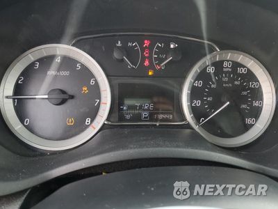 Zdjęcie 9 z 14 samochodu: 2014 NISSAN SENTRA S VIN:3N1AB7AP7EY321780 - miniatura