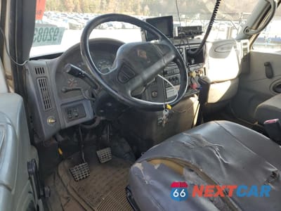 Zdjęcie 8 z 12 samochodu: 2005 INTERNATIONAL 7500 DUMP TRUCK VIN:1HTWPAZT85J005654 - miniatura