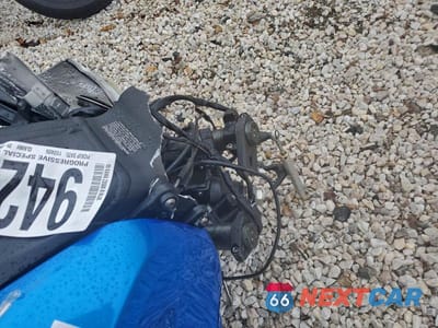 Zdjęcie 7 z 8 samochodu: 2009 KAWASAKI ZX600 R VIN:JKAZX4R1X9A013085 - miniatura