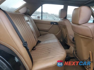 Zdjęcie 10 z 12 samochodu: 1983 MERCEDES-BENZ 300 DT VIN:WDBEB33D9HA458835 - miniatura
