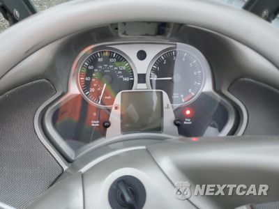 Zdjęcie 7 z 9 samochodu: 2006 BMW K1200 LT VIN:WB10559A26ZL72502 - miniatura