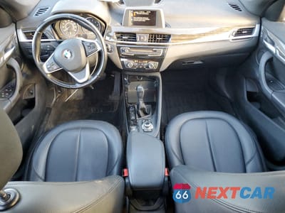 Zdjęcie 8 z 13 samochodu: 2016 BMW X1 XDRIVE28I VIN:WBXHT3C33GP887955 - miniatura