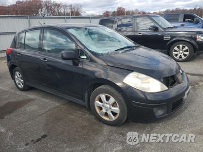 Czwarte zdjęcie samochodu z boku: 2009 NISSAN VERSA S VIN:3N1BC13E09L429512 - miniatura