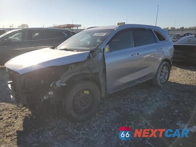 2018 KIA SORENTO LX 5XYPGDA30JG409234 - główne zdjęcie licytacji z USA - miniatura