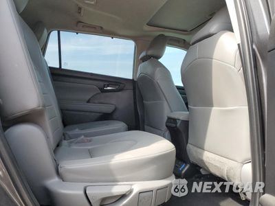 Zdjęcie 11 z 14 samochodu: 2022 TOYOTA HIGHLANDER XLE VIN:5TDGZRAHXNS135987 - miniatura