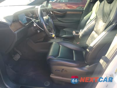Zdjęcie 7 z 13 samochodu: 2021 TESLA MODEL X VIN:5YJXCBE25MF322121 - miniatura