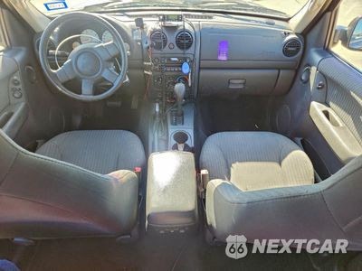 Zdjęcie 8 z 14 samochodu: 2002 JEEP LIBERTY SPORT VIN:1J4GL48K72W245925 - miniatura