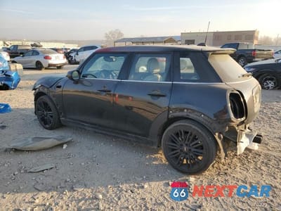 Drugie zdjęcie samochodu z przodu: 2023 MINI COOPER S VIN:WMW53DK05P2S83265 - miniatura