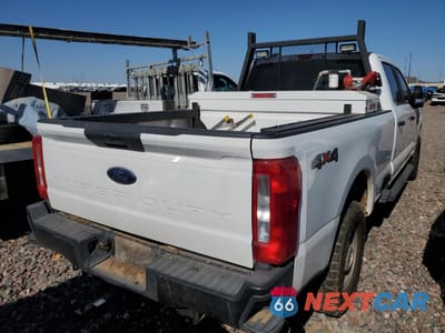 Trzecie zdjęcie samochodu z tyłu: 2024 FORD F350 SUPER DUTY VIN:1FT8W3BA3REE39007 - miniatura