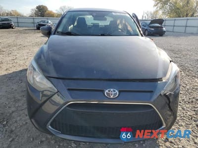 Piąte zdjęcie samochodu w środku: 2019 TOYOTA YARIS L VIN:3MYDLBYV5KY505742 - miniatura